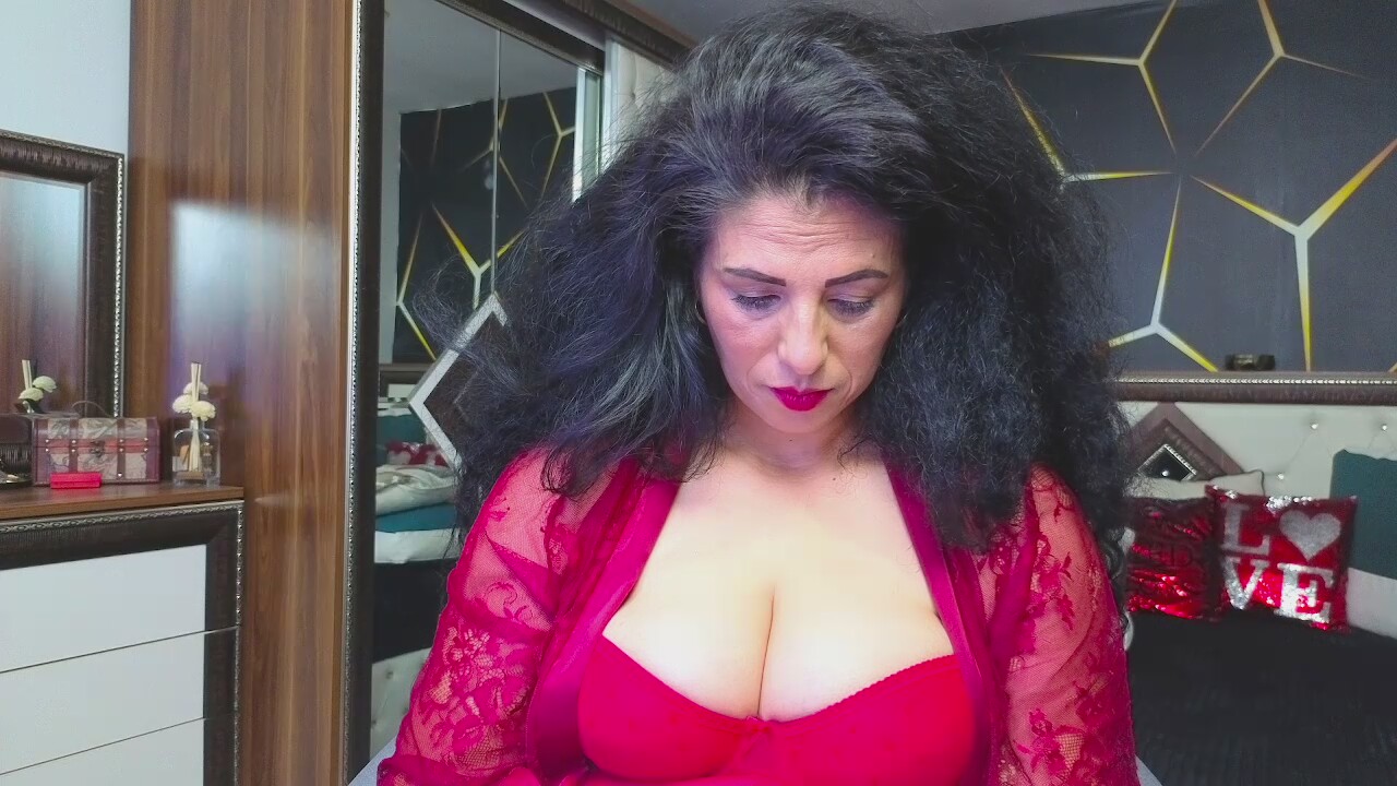 Curly_Sexy