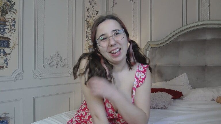 HAZELs's Streamate show and profile