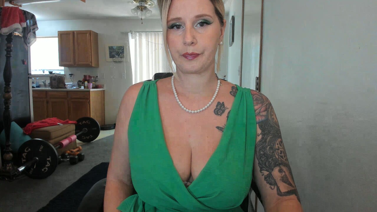 Hottyhousewife18