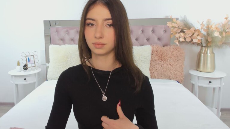 SarahTray's Streamate show and profile