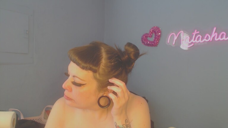 NatashaSalad's Streamate show and profile