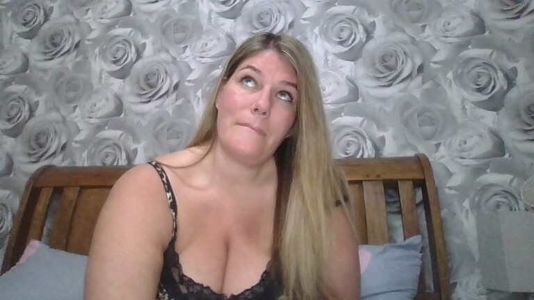 BabyCakesUK's Streamate show and profile