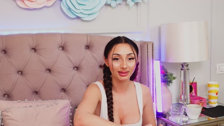 JenniferLovve's Streamate show and profile