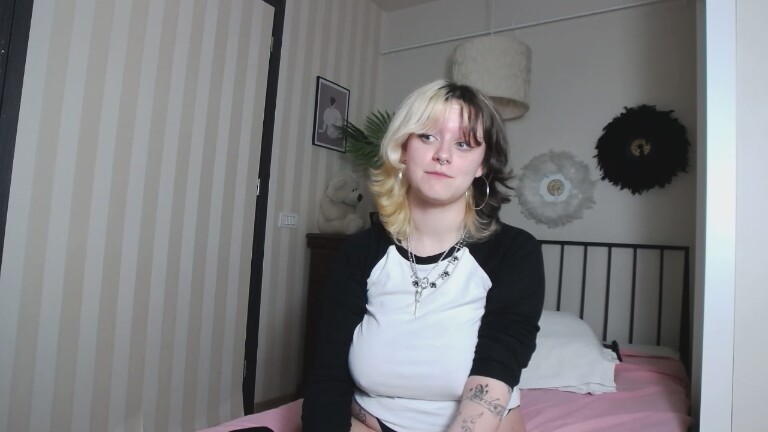 HALSEYx's Streamate show and profile