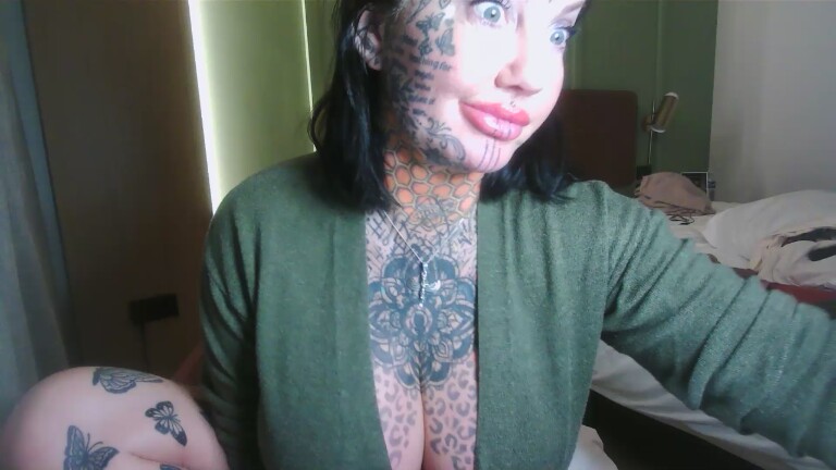 CandyApplesxXx's Streamate show and profile