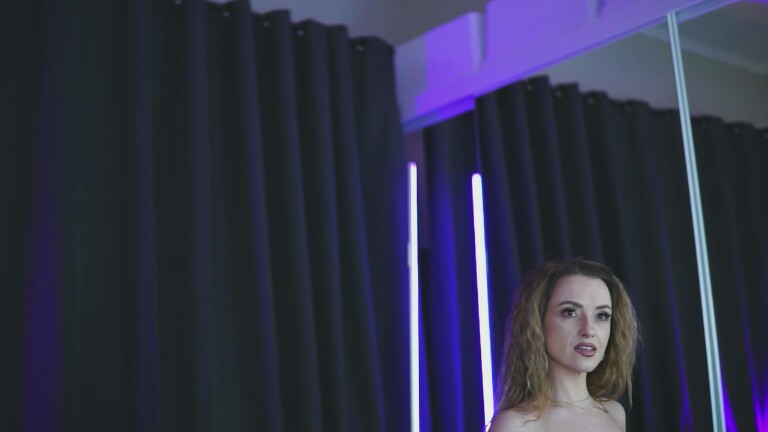 AvaReeves's Streamate show and profile